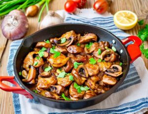 Frango com Champignon e Ervas: Receita Fácil para o Dia a Dia