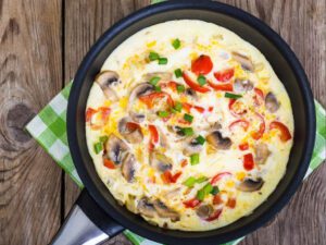 Receita de Omelete de Claras com Espinafre e Cogumelos: Saudável e Saborosa