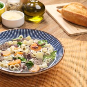 Sopa de Legumes com Macarrao