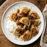 Pierogue paranaense: massa recheada de herança eslava